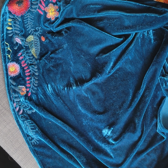 Umgee Velvet Embroidered Open Cardigan / Kimono - Picture 5 of 5
